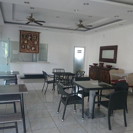 Liberty Homestay Parit  Exterior photo